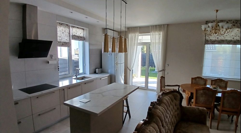 Великий Дуплекс в Бучі з каміном, барбекю ,генератором“під ключ”