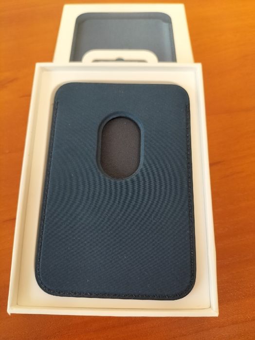 Apple Portfel z tkaniny FineWoven z MagSafe do iPhone Niebieski Pacyfi