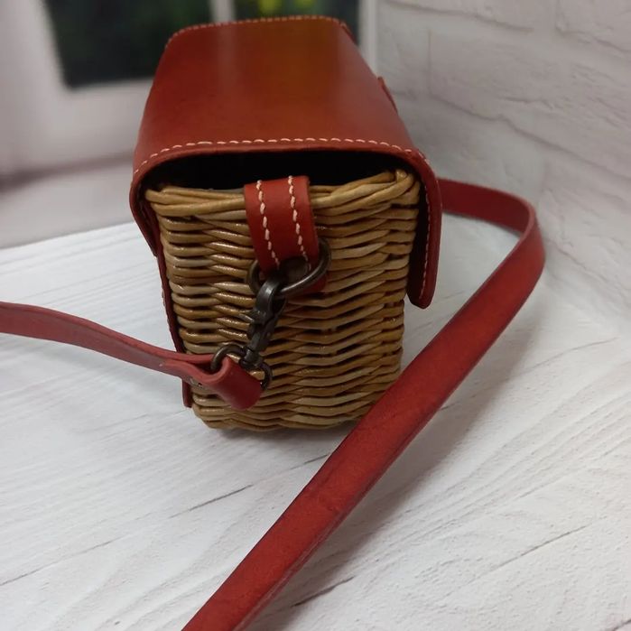 Женская маленькая сумочка