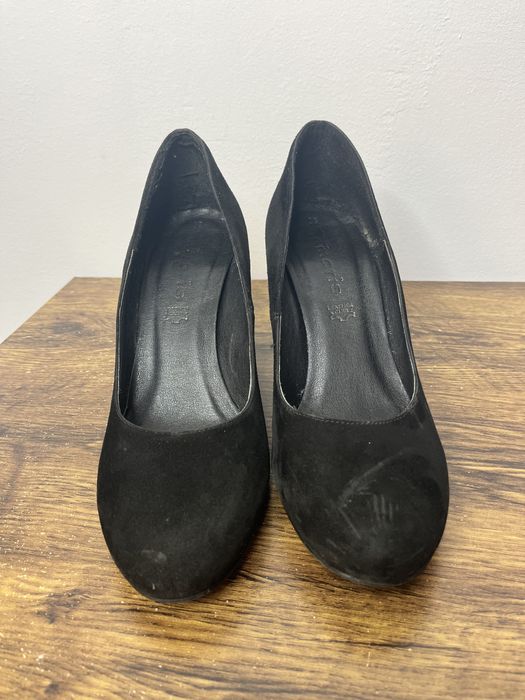 Czarne zamszowe skorzane buty na obcasie szpilki Tamaris rozmiar 38,5