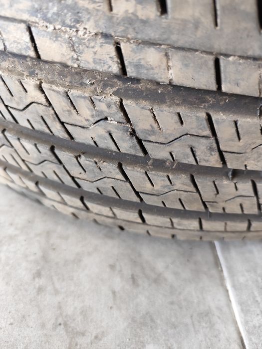 Pneus 205/65r16C Three A 85% piso