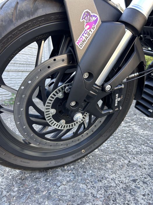 Bajaj Dominar 400 2021 рік