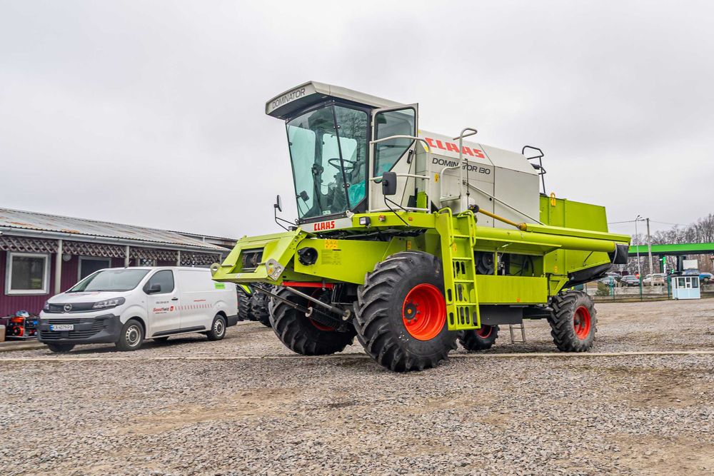 Зернозбиральний комбайн Claas Dominator 130