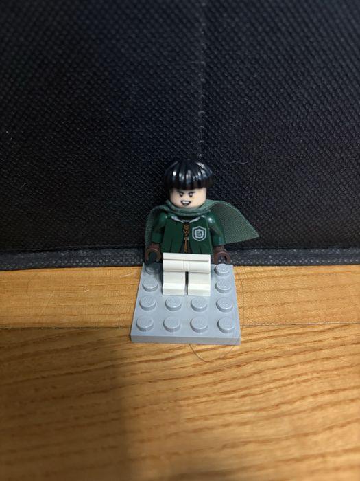LEGO Marcus Flint w stroju do Quidditcha (Slytherin) hp136
