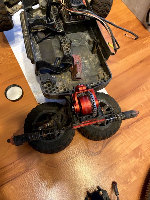 Model RC, Arrma Big Rock 3s, akumulatory, narzędzia, ładowarka