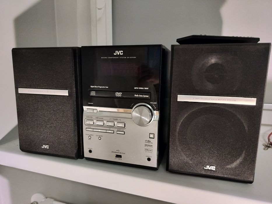 Wieża JVC piękna i zadbana.