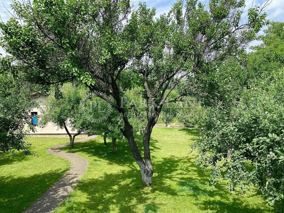 Обухівський район. с. Гусачівка. 4 спальні. 34 сотки землі.