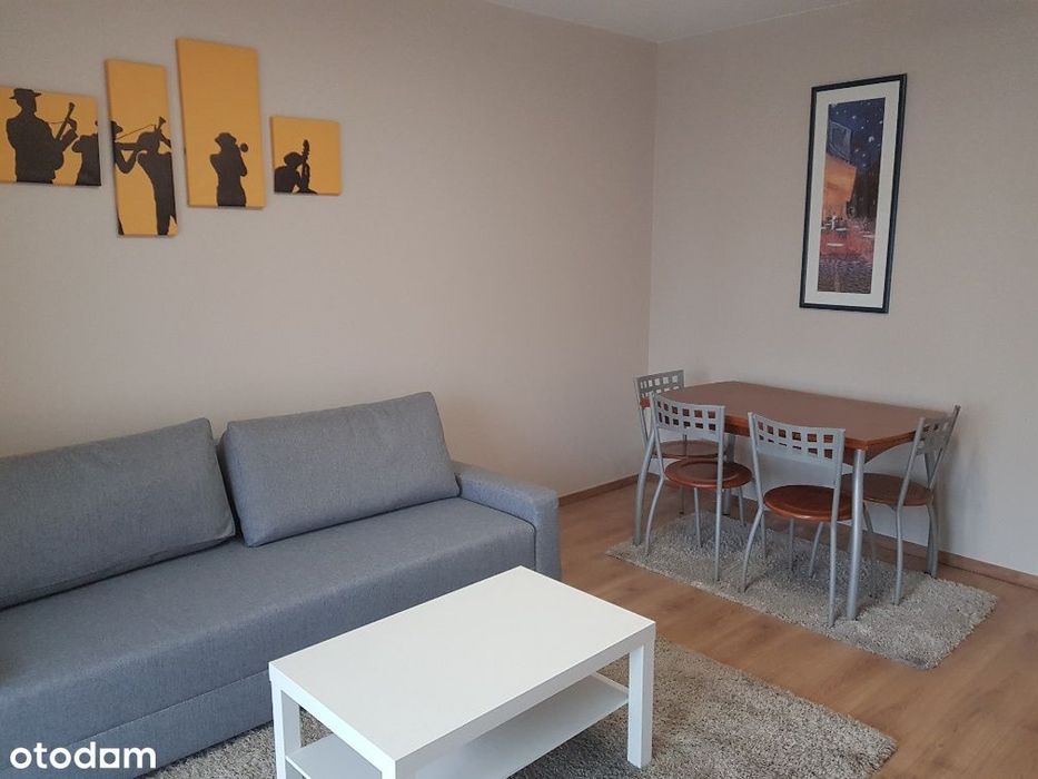 Mieszkanie 36 m² z balkonem i garażem na Pradze-Południe
