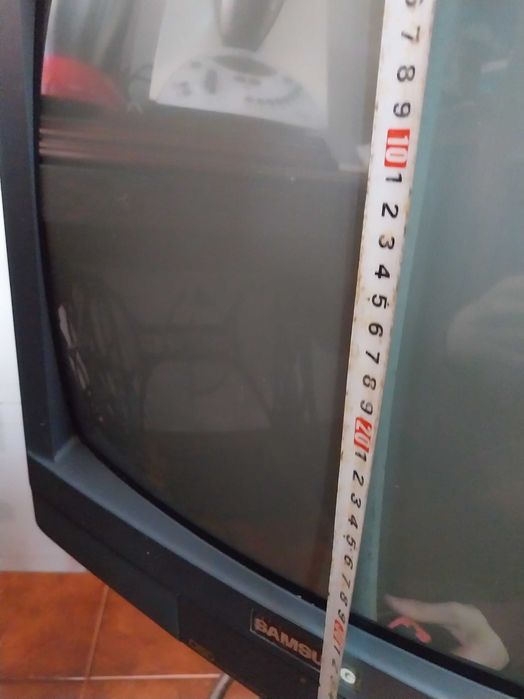 Televisão antiga da Samsung CB-5051A