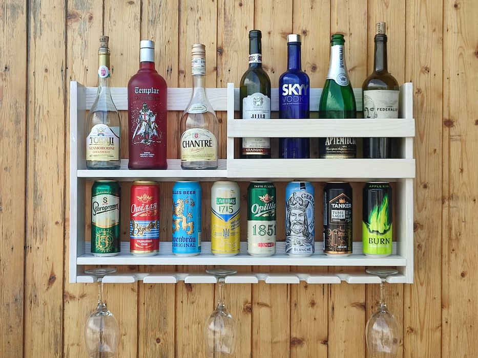 Полки виннo-пивные настенные из натурального дерева