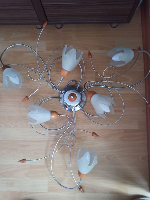 Люстра на 6 плафонів