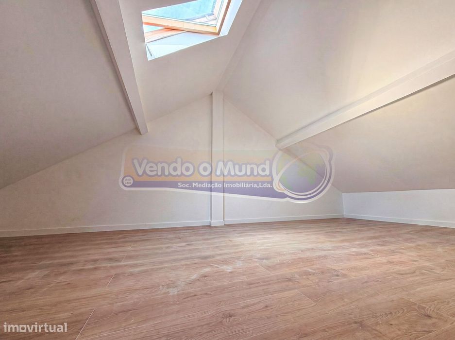 Moradia T1 em Benavente (B697)