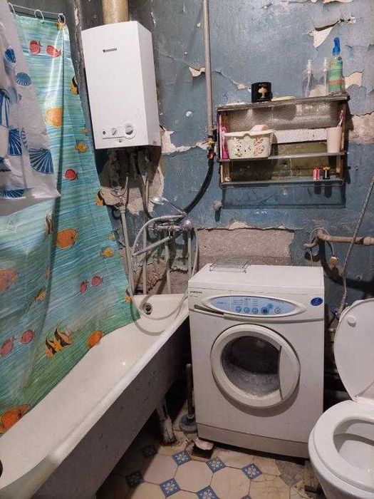 Продам 2 комнаты по ул. Сумская 80, метро Университет