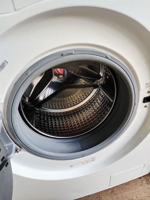 2в1 Прально-сушильна машина SAMSUNG
Привезена з Європи, завантаження 7