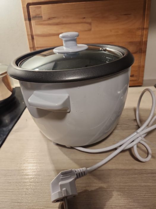 Рисоварка новая 2 л