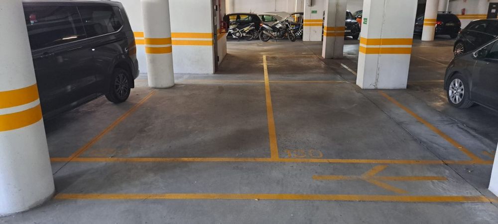 Alugo lugar de estacionamento