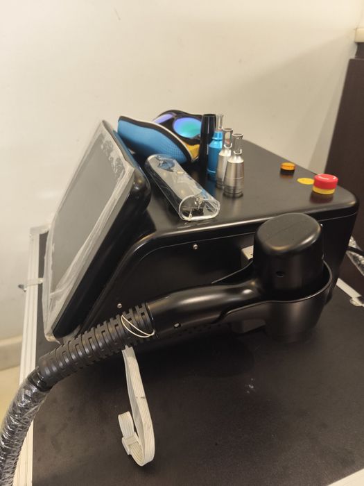 Laser Q-Switched ND:YAG Remoção de Tatuagens + Hollywood Peel