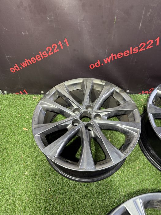 Диски r18 7.5JJ ET45 5x114.3 toyota lexus 3шт