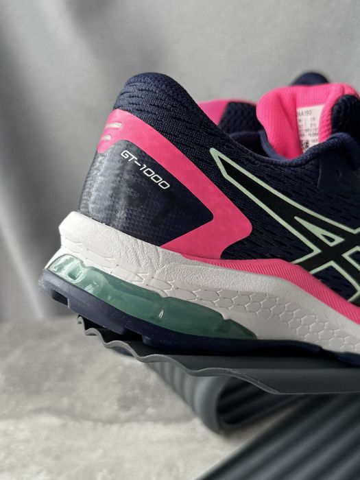 Asics кросівки для бігу