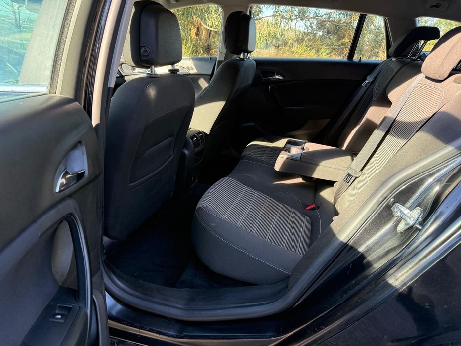 Opel Insígnia 2.0 CDTi  2014 
NACIONAL
140CV
2014

Viatura e