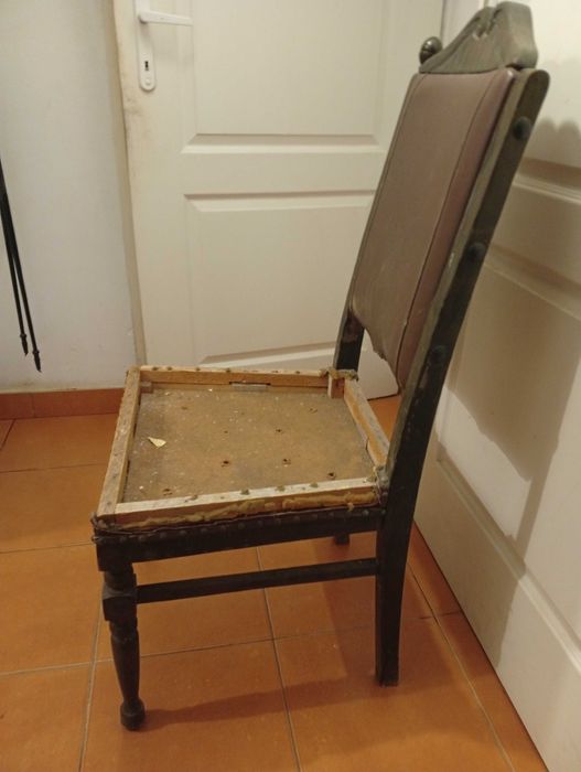 stare przedwojenne krzesło