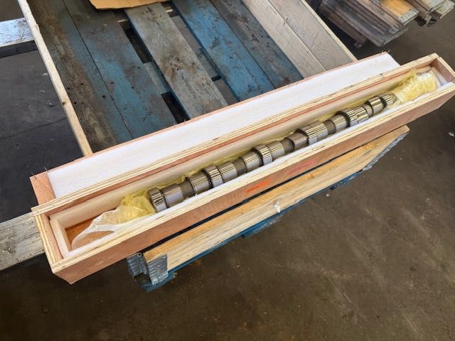 CUMMINS 6.7 wałek rozrządu nowy