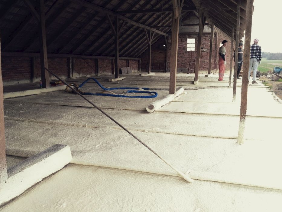 Izolacja Dachu Pianką PUR PLESZEW!. Ocieplanie dachu