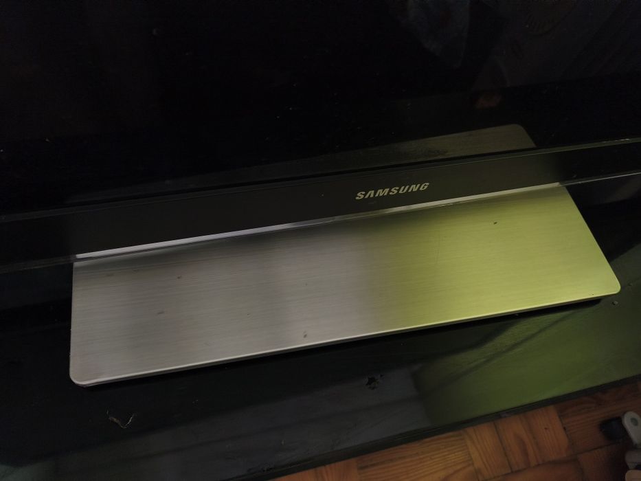 TV Plasma 50" (127 cm) — Para Peças/Reparaçao