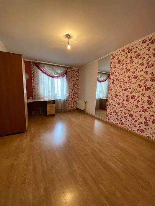 Продаж квартири 160 м2  ЦЕНТР Автономне опалення!