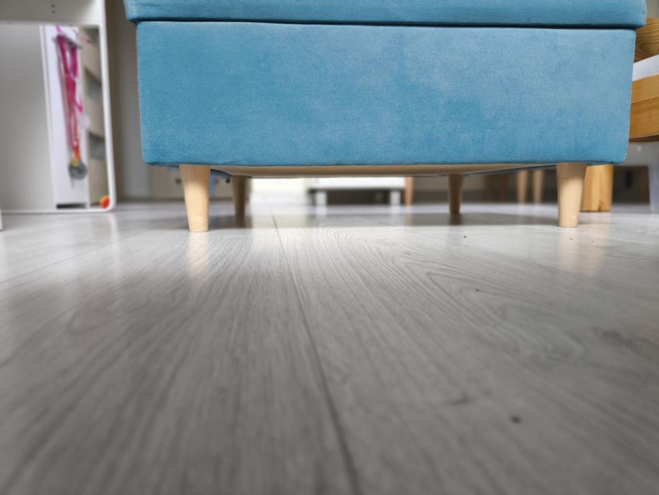 Duża pufa 65x70x42(wys), schowek, na nóżkach