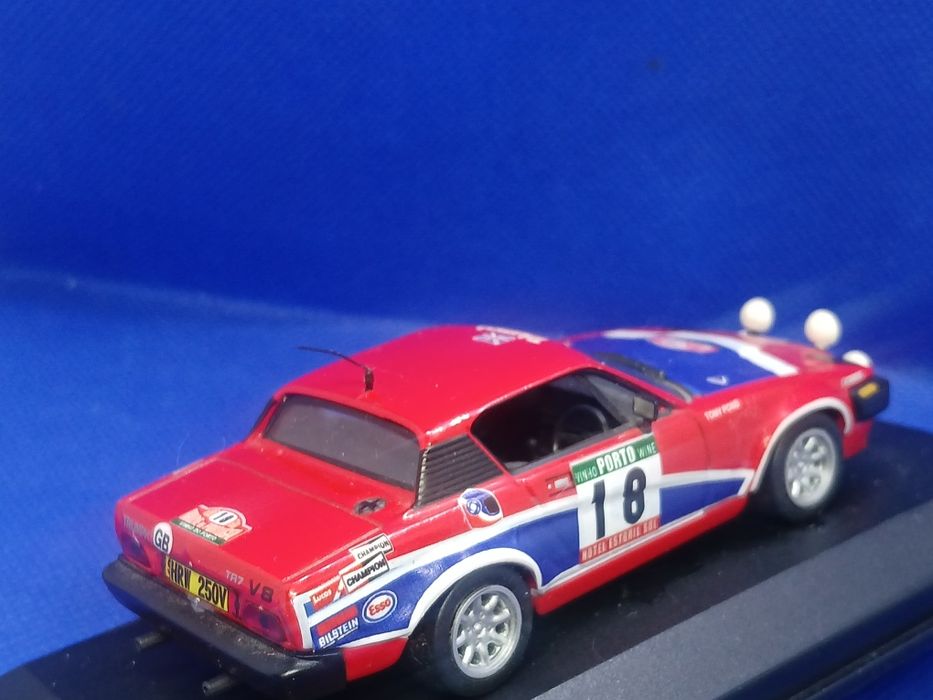 Miniatura 1;43 Triumph TR7 V8 Tony Pond Rally de Portugal  1980