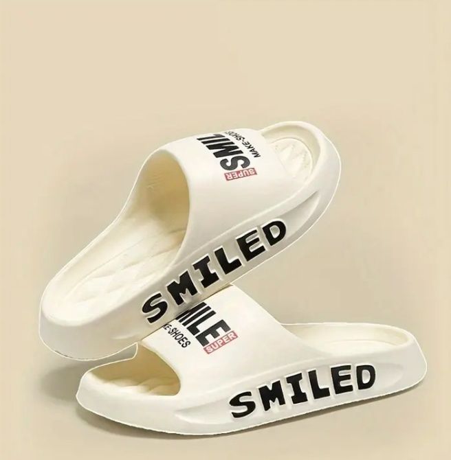 Шльопанці на літо