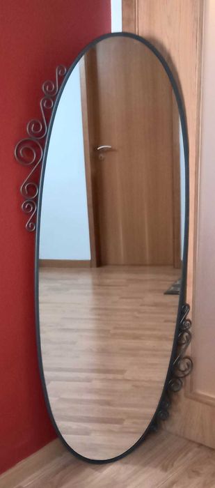 Espelho em ferro fundido