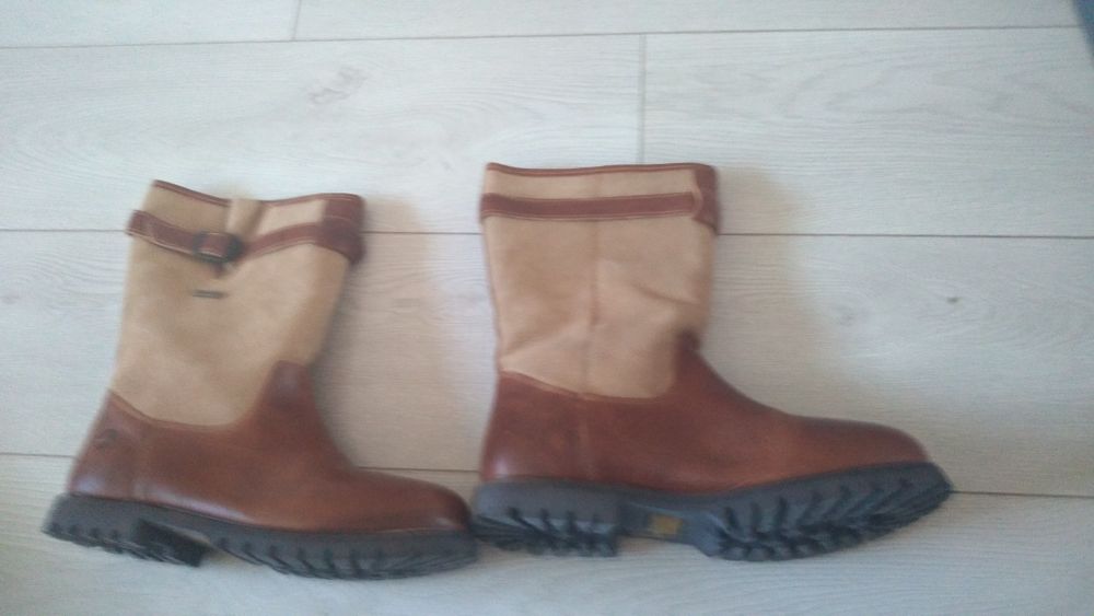 Sprzedaje buty zimowe z firmy Travelin