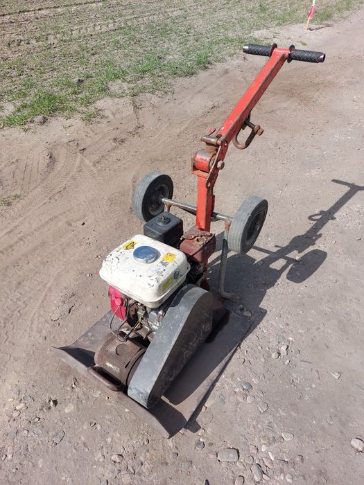 Zageszczarka Honda Gx160 100kg