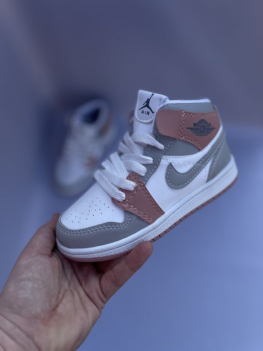 Дитячі кросівки Nike Air Jordan Pastel Pink Mid розміри 27-31