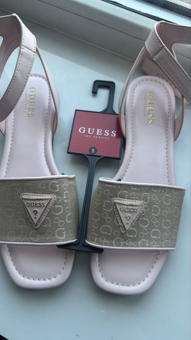 Босоніжки сандалі Guess нові оригінал