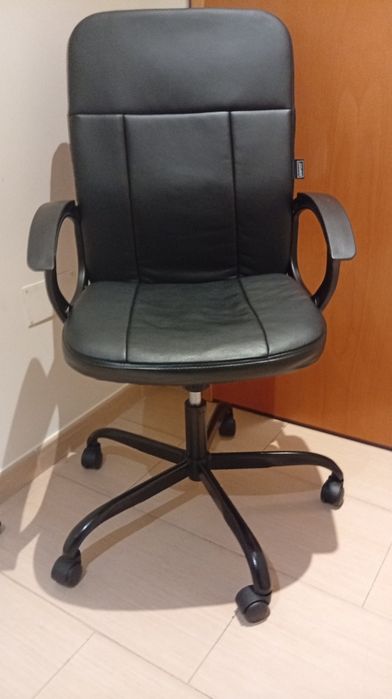 Cadeira de escritório STAPLESS