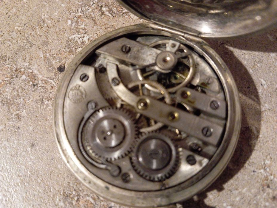 porządki domowe zegarek kieszonkowy