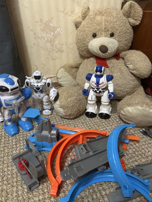 Іграшки в новому стані