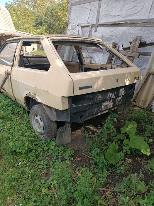 продам ВАЗ-2108 потребує ремонт