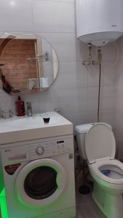 Здам двух кімнатну квартиру  подобово