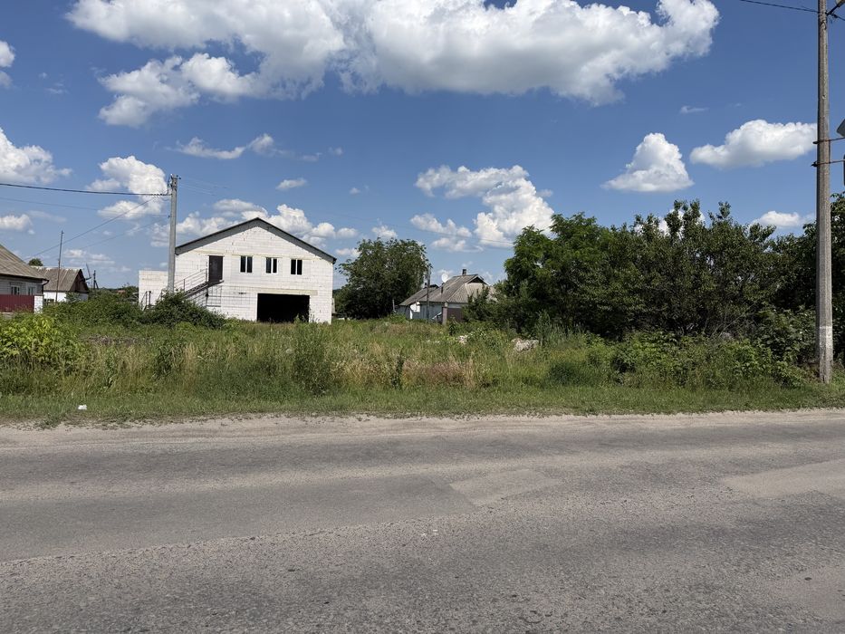 Продається будинок  незавершене будівництво.