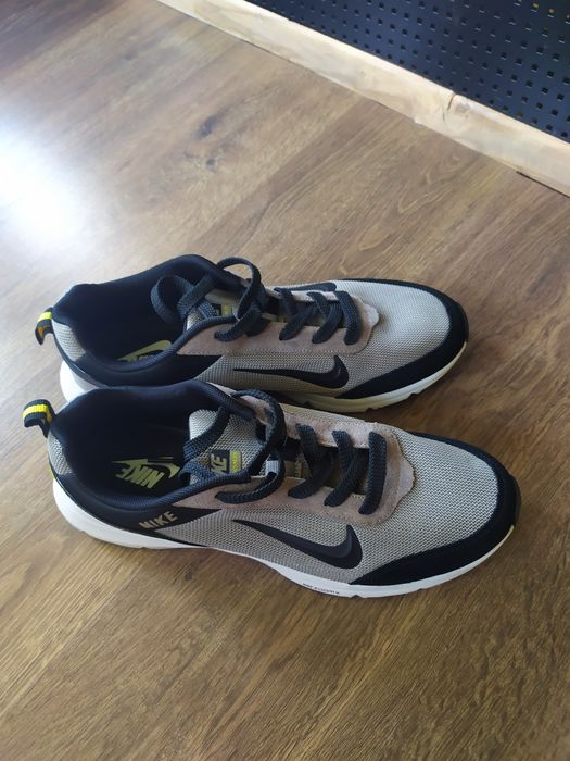 Кросівки чоловічі весна/літо 46розмір підійде під 45 Nike Zoomx