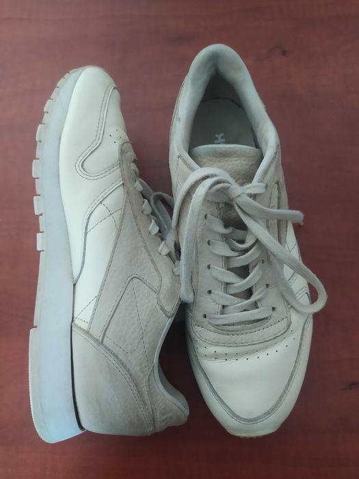 Buty damskie 37,5 Reebok classic leather beżowe BD3105