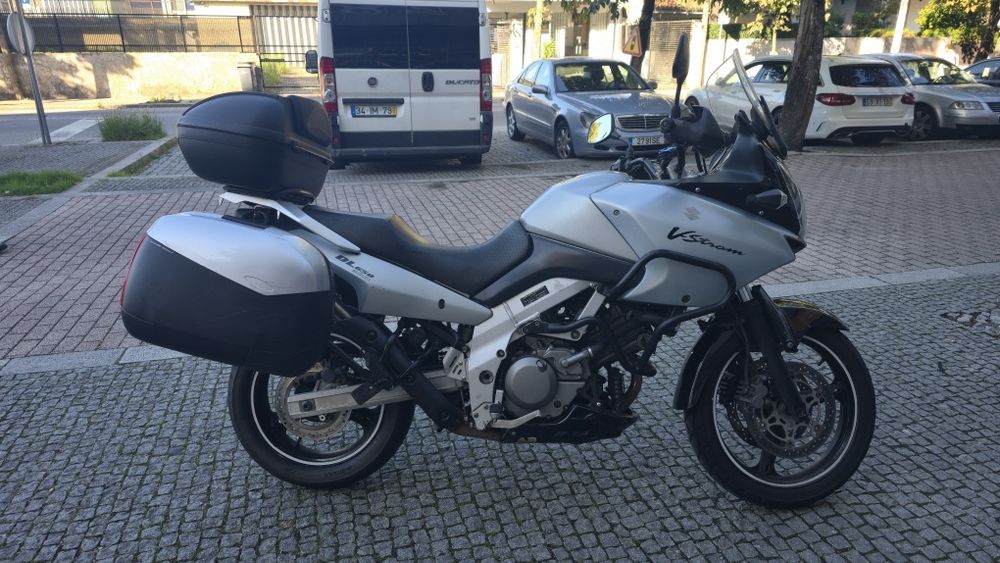 Suzuki V-Strom DL650 2004