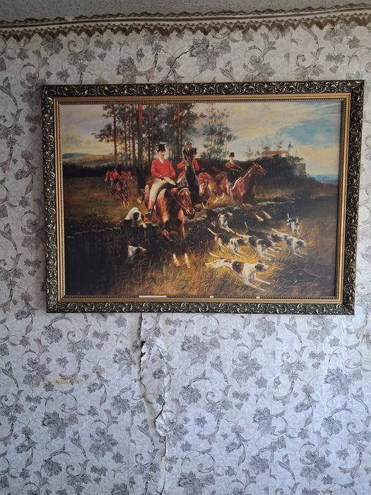 Продам картины в хорошем состоянии недорого.