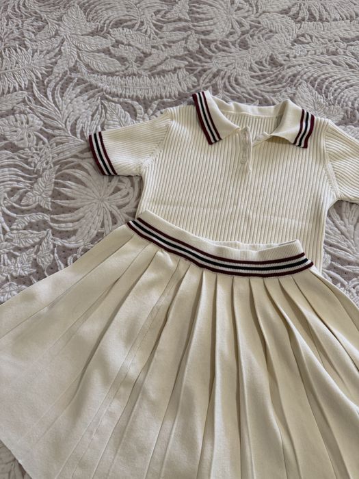 Спідничка та верх жіночий