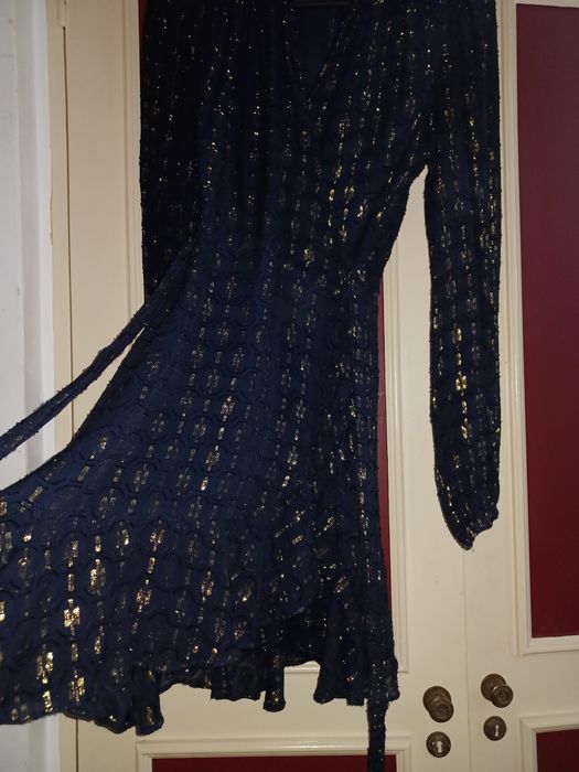 Vestido Banana Republic- Aida Jacquard em tons azul e dourado