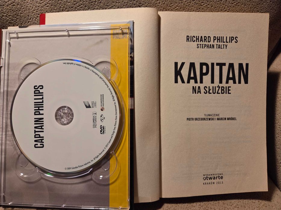 Bestselerowa powieść - KAPITAN NA SŁUZBIE + płyta CD KAPITAN PHILLIPS
